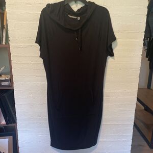 Athleta Women’s Hooded Short Sleeve Dress, Pockets, Soft, Medium Tall
